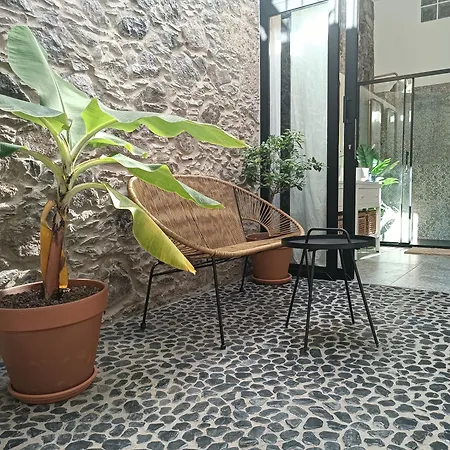 Prázdninový dům Casa Bailarina, Romantický Kamenný Dům S úžasným Výhledem Na Oceán Agaete (Gran Canaria)